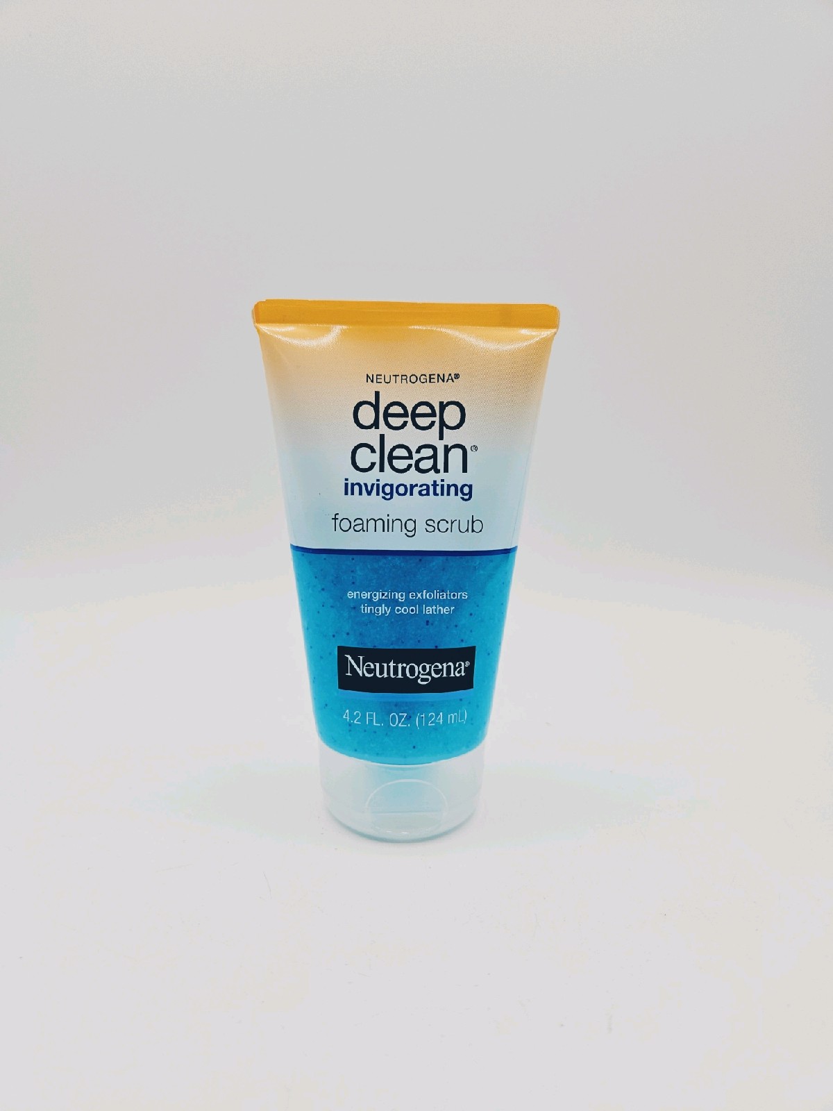 Neutrogena Deep Clean Invigorating Foaming Facial Scrub 4.2 fl. oz